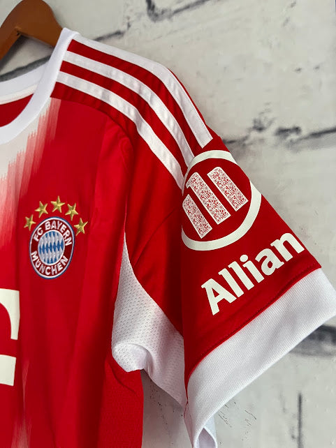 Jersey Bayern Múnich Local 2025/2026