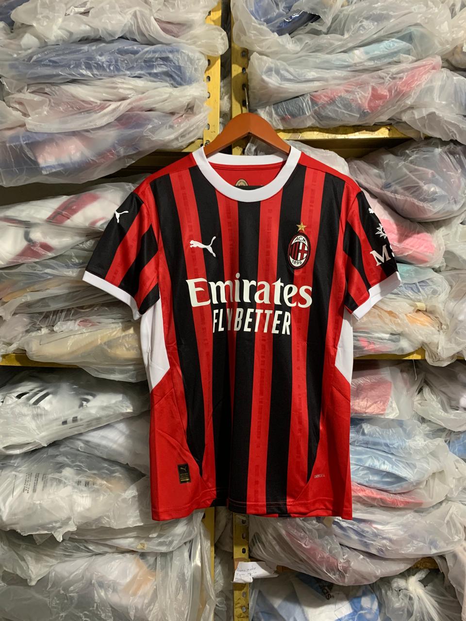 Jersey Milán Local versión aficionado 24/25