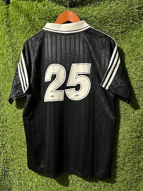 Playera Oasis x Adidas Negro 2025