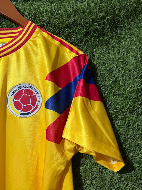 Playera Colombia 90s Valderrama 10